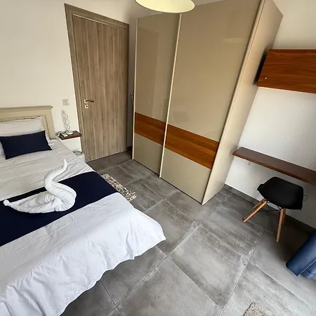 Serenita - Seaview Penthouse Marsaskala