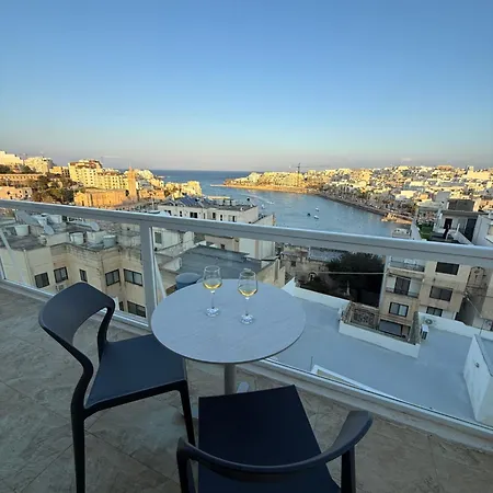 Serenita - Seaview Penthouse アパート マルサスカーラ