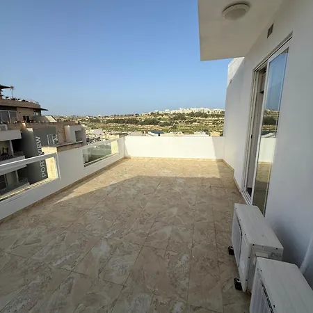Serenita - Seaview Penthouse Apartment Marsaskala