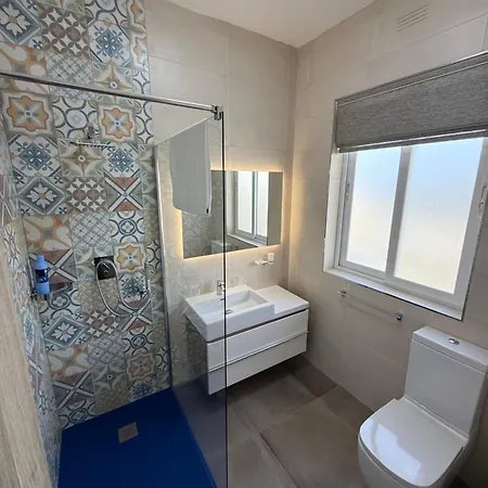 Serenita - Seaview Penthouse Marsaskala